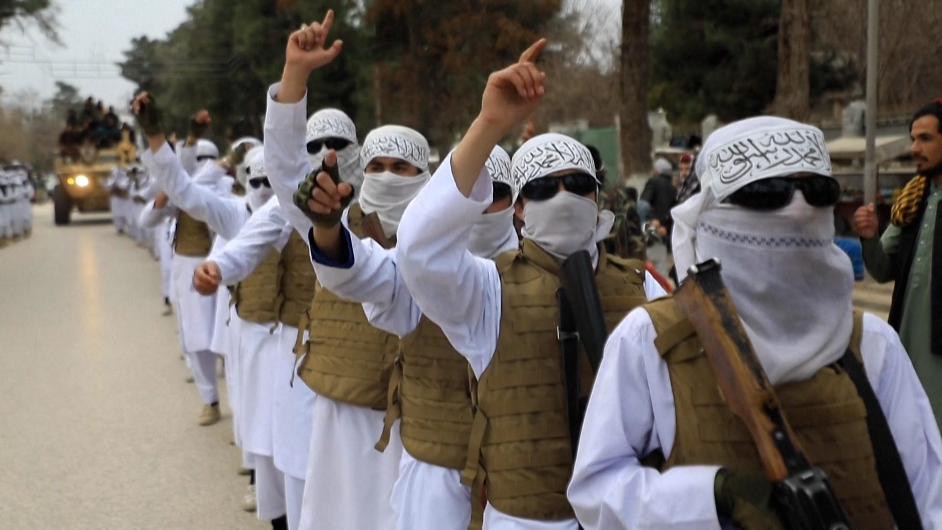 Talibanes habrían matado a más de 100 colaboradores del anterior gobierno afgano