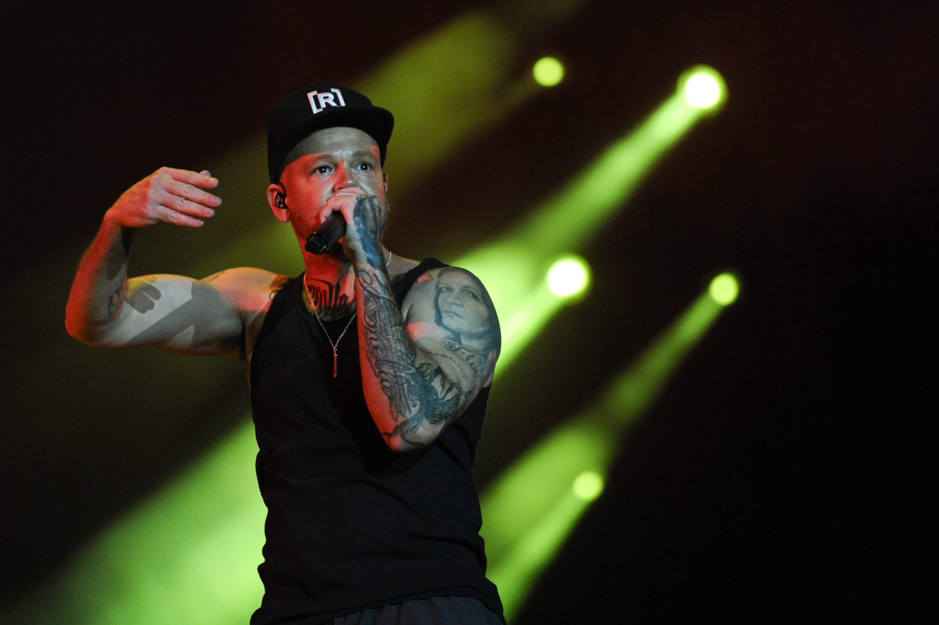 Residente regresa a Colombia con su nueva gira en la que referencia a Fito Páez