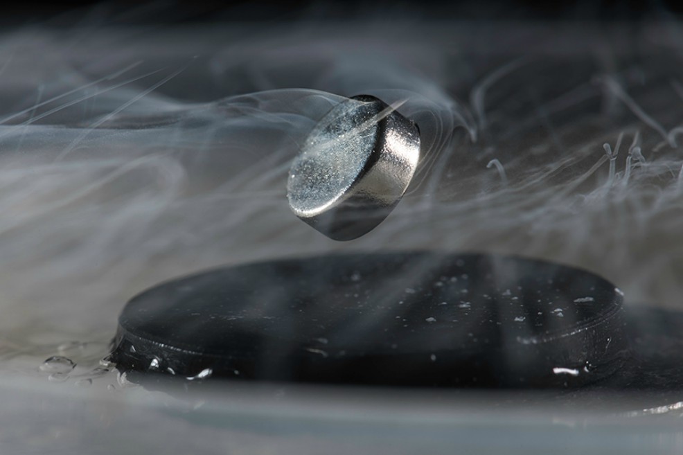 El primer superconductor del mundo que opera a temperatura ambiente
