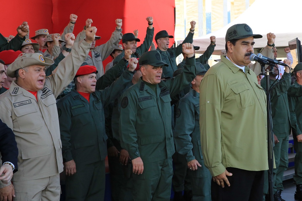 «Eres responsable si algún día Colombia agrede militarmente a Venezuela»: Maduro a Duque