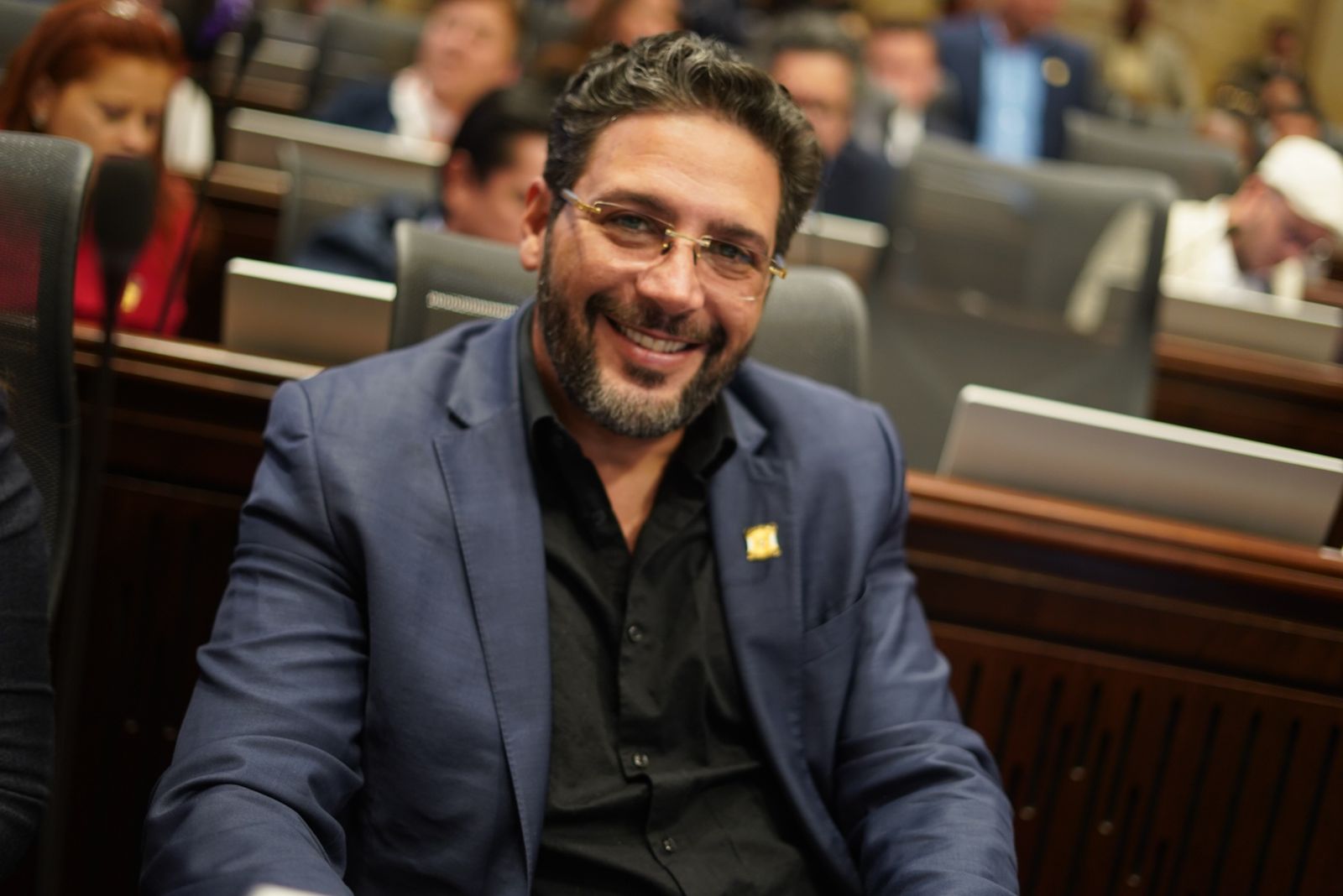 Congresista Agmeth Escaf fue suspendido por comentarios agresivos en contra De la Espriella