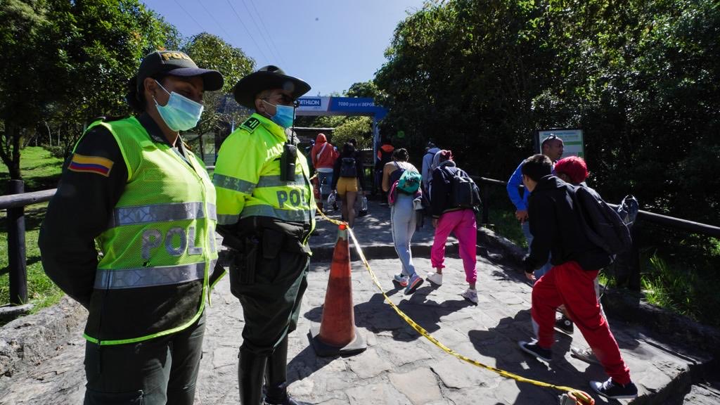 Más policía y recompensa: medidas tras robo masivo en sendero a Monserrate