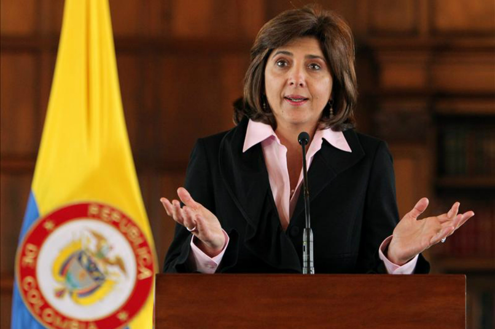 Embajador de Colombia en Venezuela no volverá por ahora a Caracas