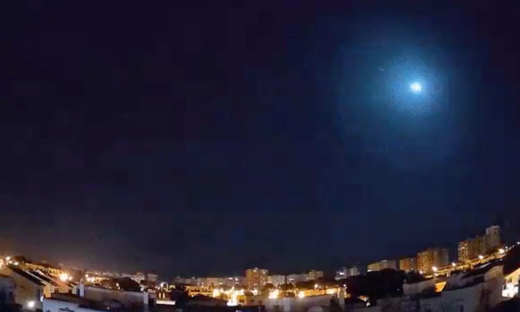 Meteorito ilumina el cielo de Alberta, Canadá