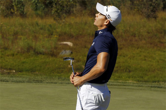 Villegas recula en el Pebble Beach