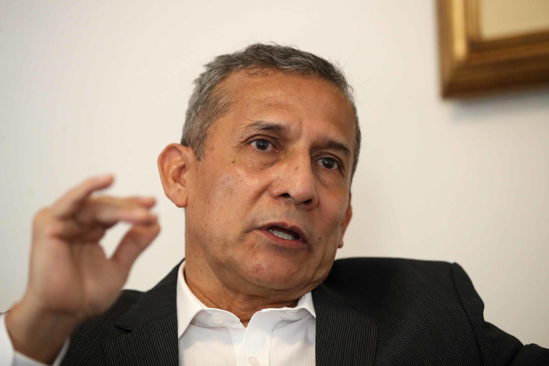 Ordenan liberar al expresidente de Perú Ollanta Humala tras anular su condena por lavado