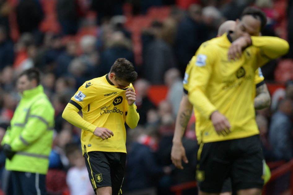 Aston Villa perdió con Manchester United y descendió de la Premier
