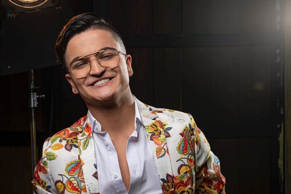 Cristian Ruiz estrena “A son de qué”, una frase viral de TikTok hecha canción