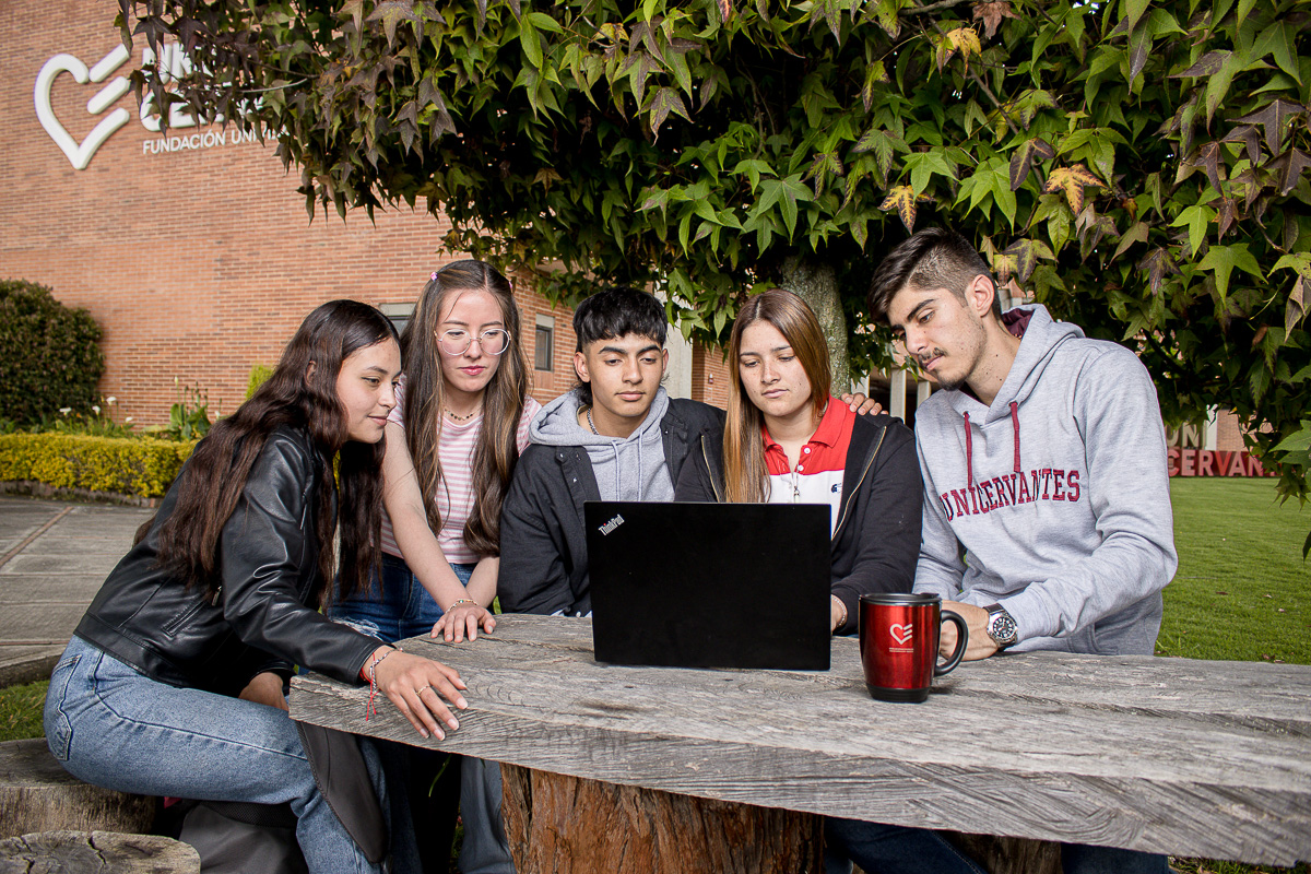 ¿Por qué estudiar en Unicervantes? becas y beneficios que ofrece