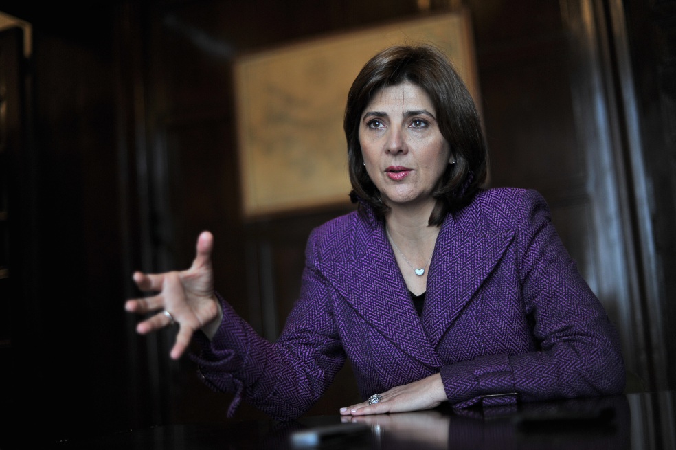 “El decreto no tiene ninguna relación con los nombramientos”: canciller Holguín