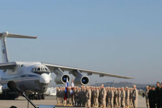 Avión militar ruso se estrella con 32 personas a bordo