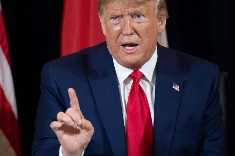 Trump quiere reunirse con el agente que lo denunció