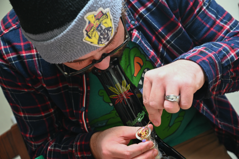 Fumar con las estrellas: el turismo del cannabis crece en California