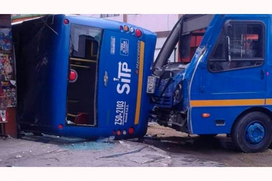 Al día hay 13 accidentes que involucran buses del Sitp en Bogotá