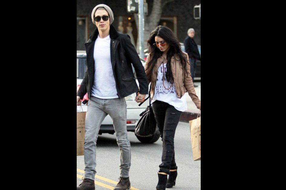 Vanessa Hudgens afianza su relación con Austin Butler