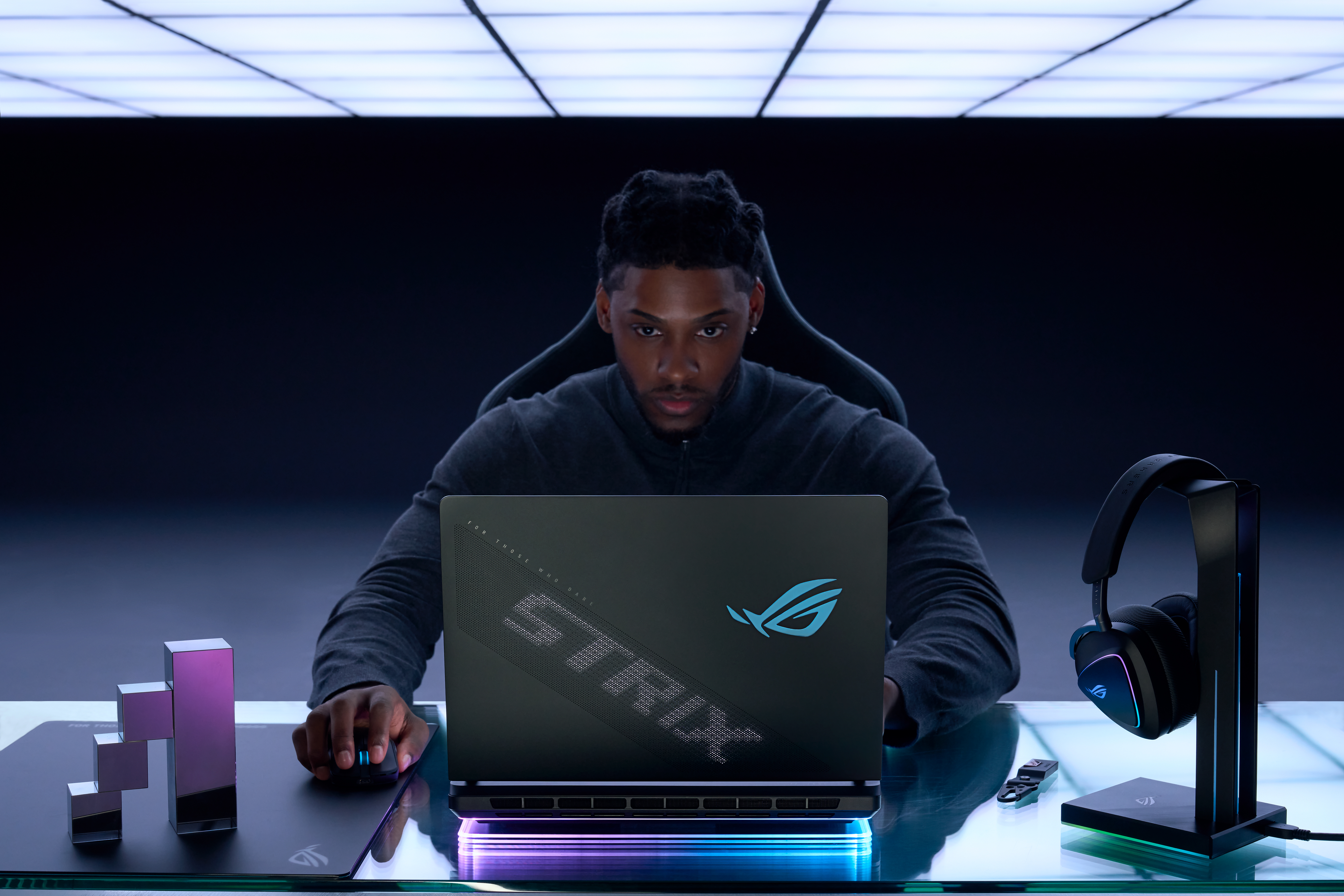 Asus ha fabricado el PC gamer portátil más potente y costoso de Colombia