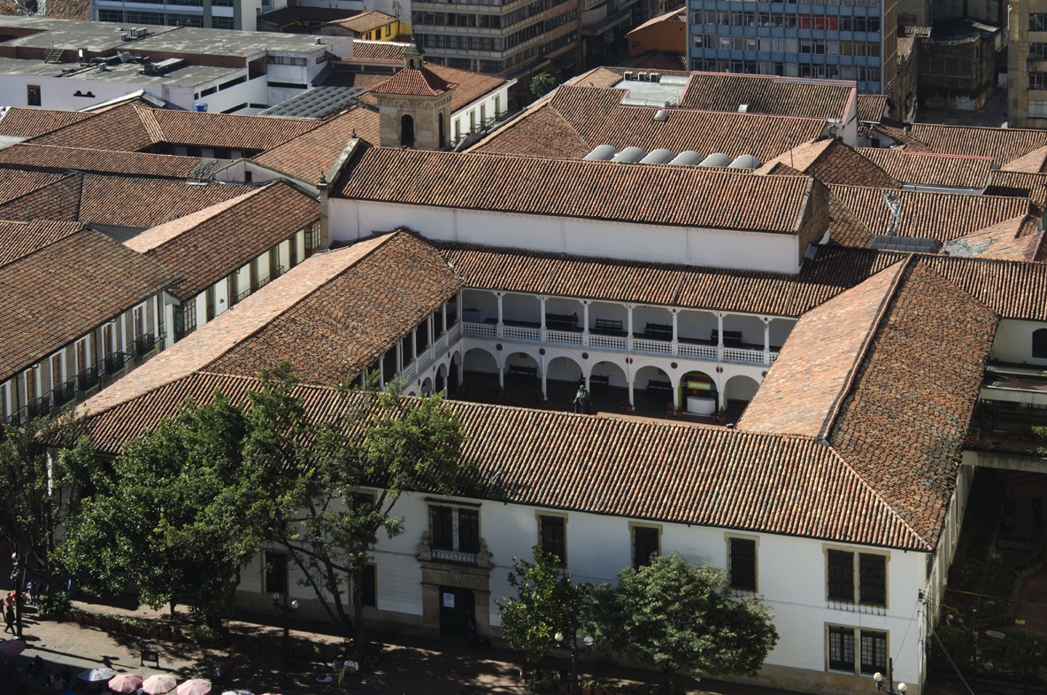 Universidad del Rosario: exrectores recomiendan a Cheyne “dar un paso al costado”