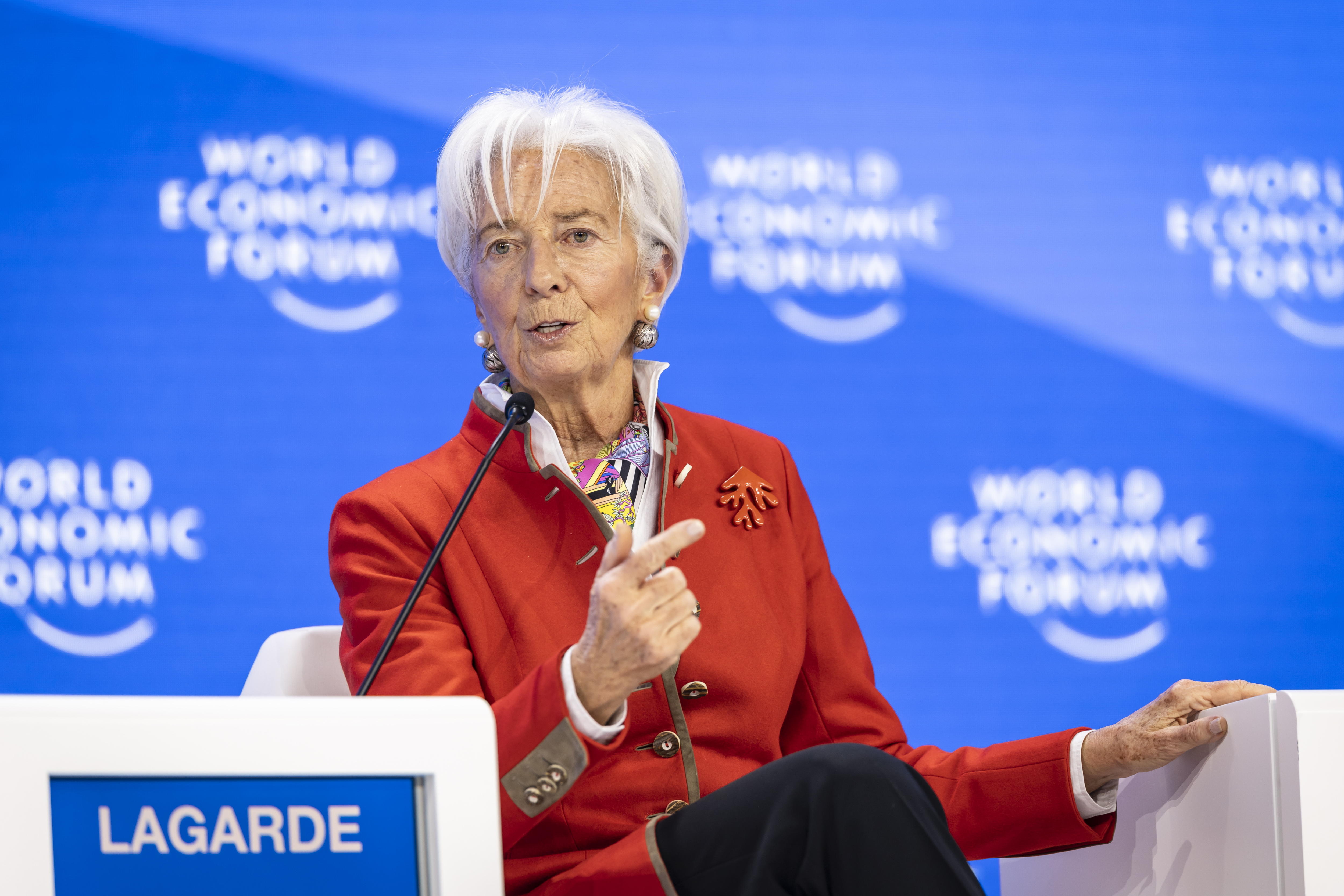 Inflación global: el “genio” que Davos intenta devolver a la botella