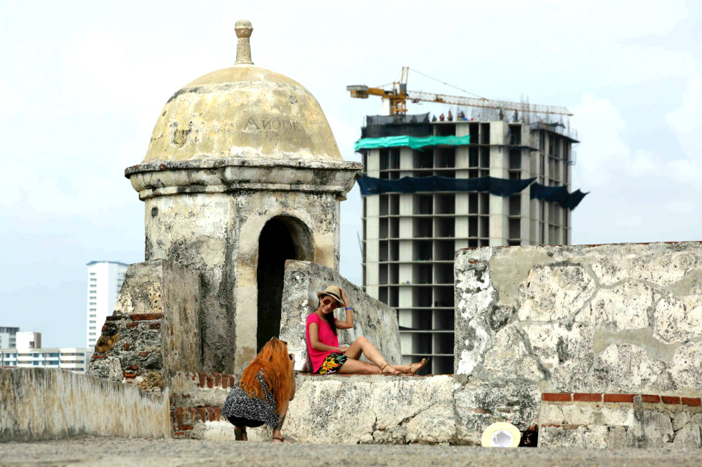 ¿Quién tiene la culpa? Nadie responde por edificio que daña vista al Castillo San Felipe