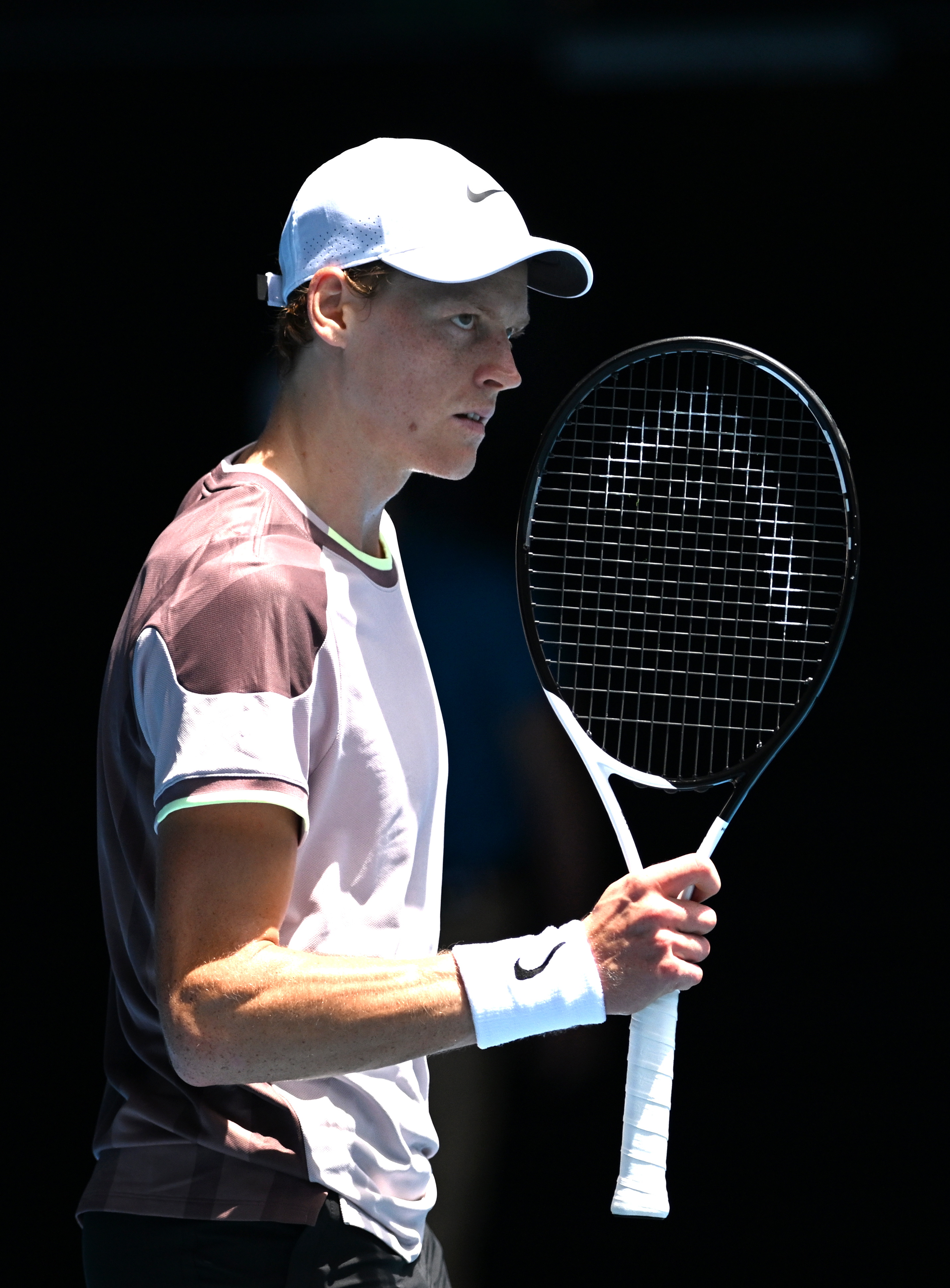 Melbourne (Australia), 13/01/2024.- Jannik Sinner of Italy reacts after winning the first set against Botic van de Zandschulp of Netherlands during their first round match on Day 1 of the 2024 Australian Open at Melbourne Park in Melbourne, Australia, 14 January 2024. (Tenis, Italia, Países Bajos; Holanda) EFE/EPA/LUKAS COCH AUSTRALIA AND NEW ZEALAND OUT