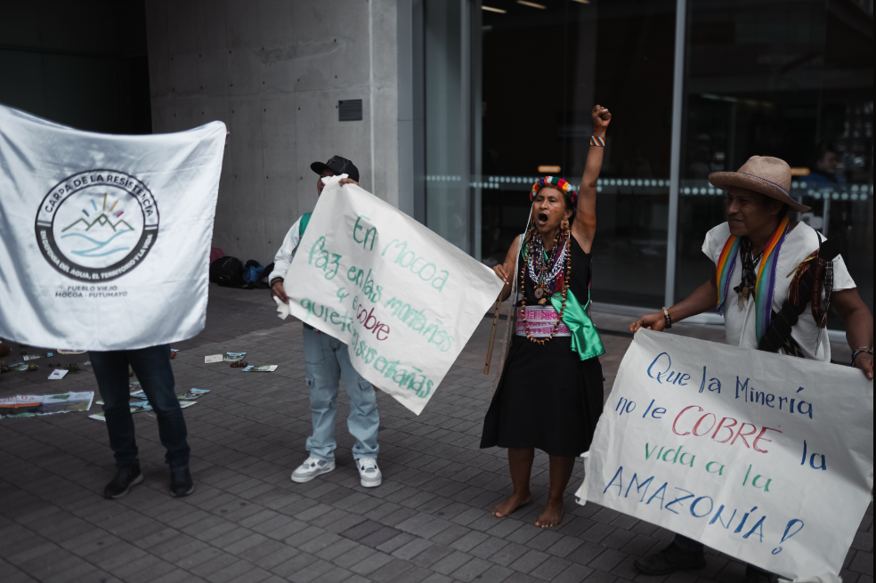 Las comunidades estaban pidiendo que se cumpla una resolución de Corpoamazonia, que protege más de 57.000 hectáreas de su territorio.