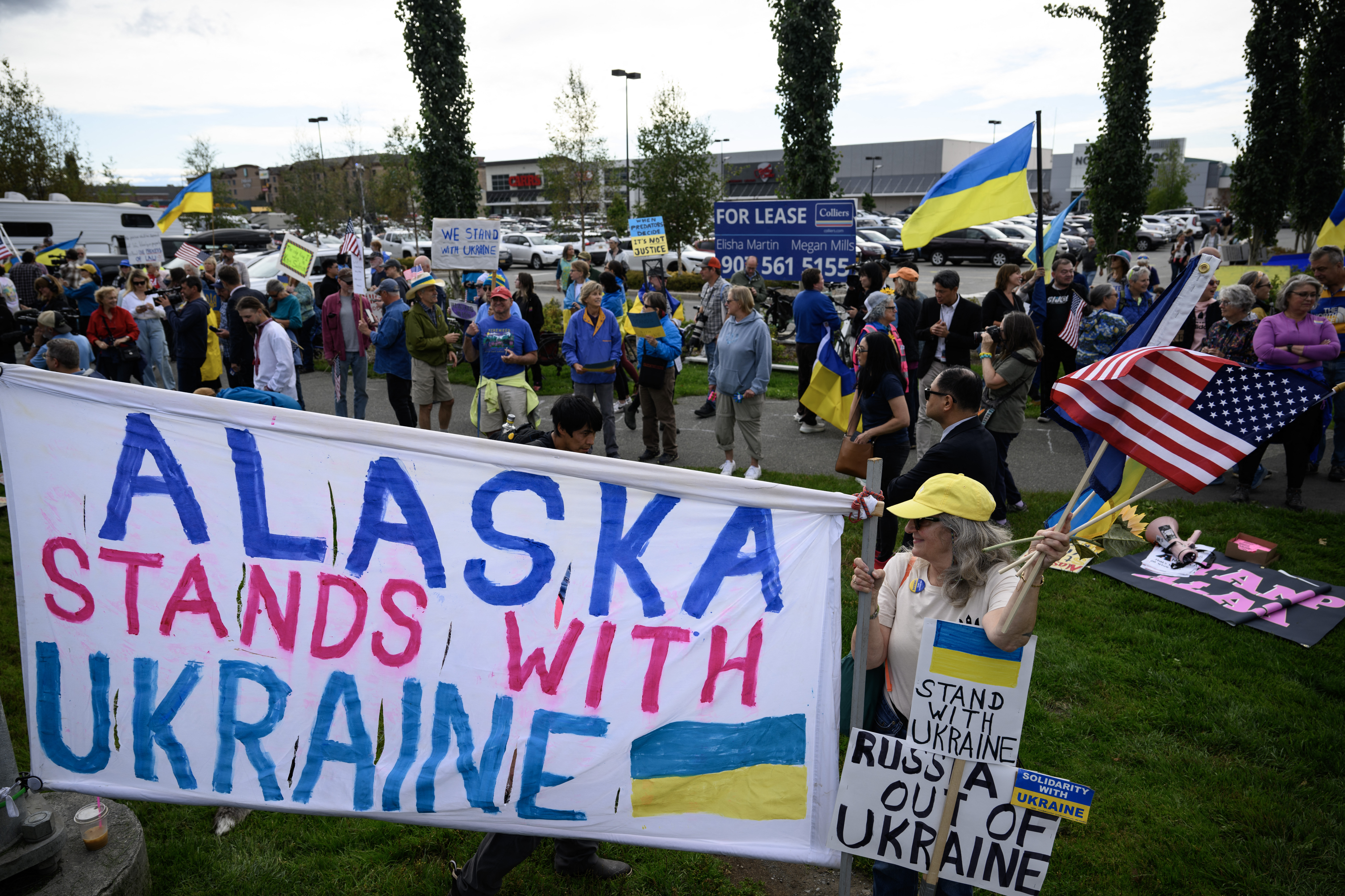 Más mensajes de apoyo a los ucranianos desde Alaska.