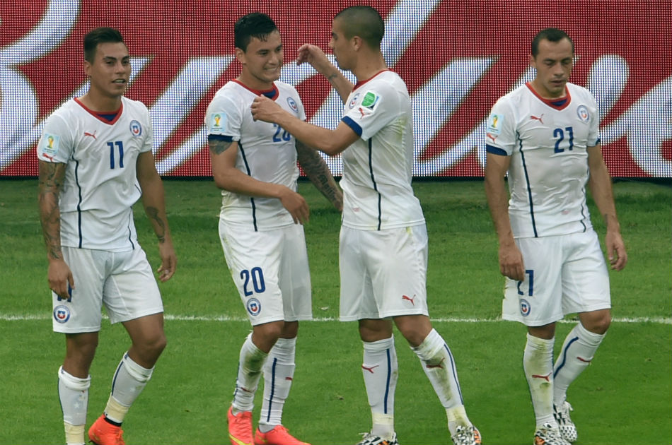 Chile venció y eliminó del Mundial a España, actual campeón