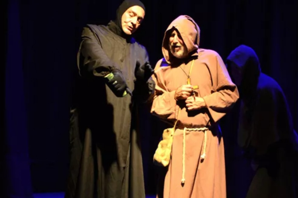 Murió actor argentino tras desplomarse en plena función de teatro