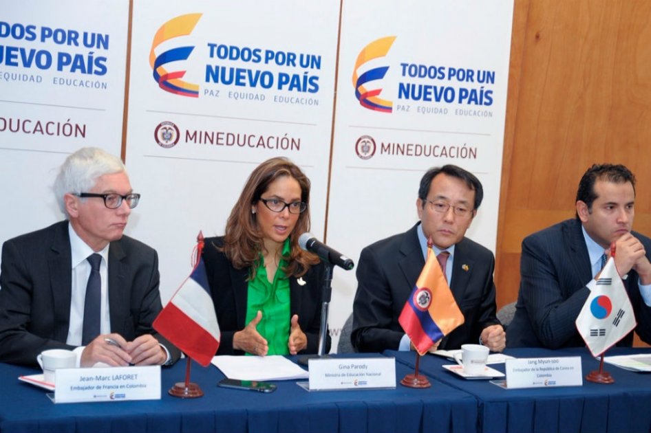 Jóvenes colombianos podrán estudiar en Francia y Corea con créditos condonables