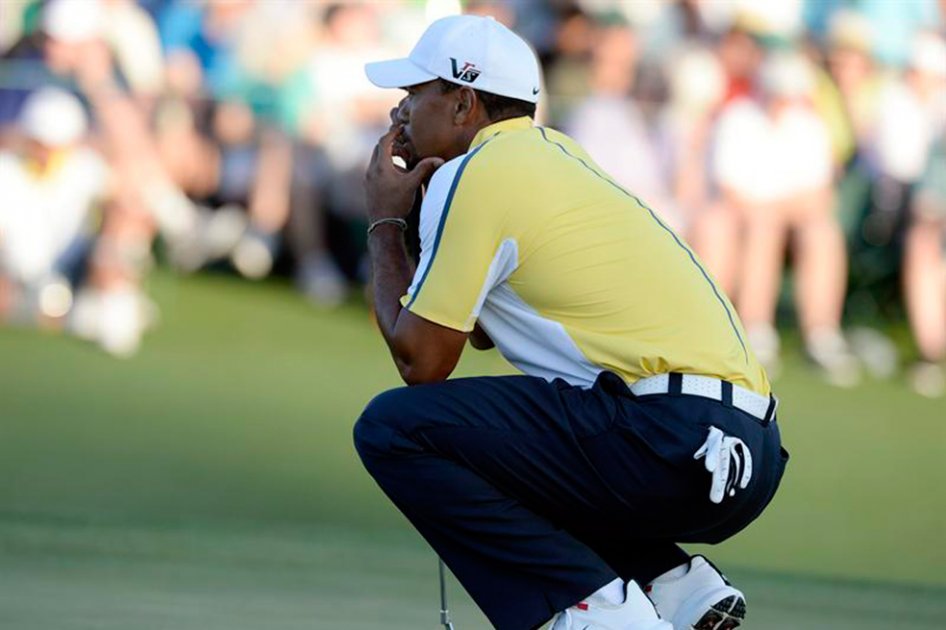 Tiger Woods, penalizado con dos golpes por un ‘drop’ incorrecto