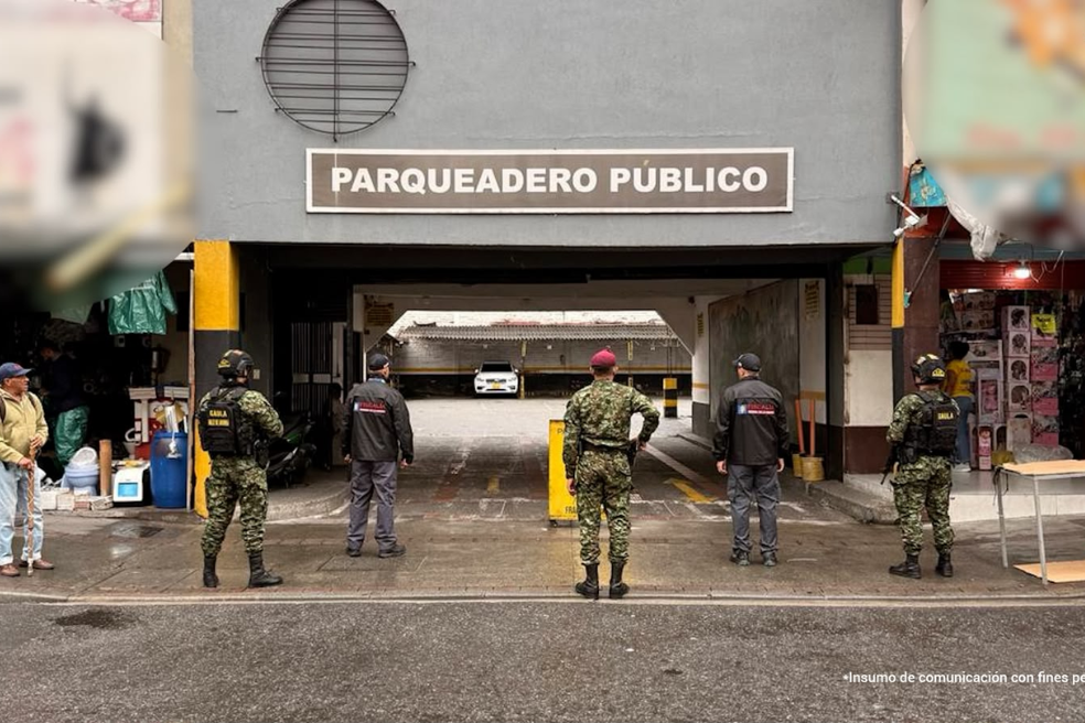 Ordenan embargar el Parqueadero Padilla, sede de operaciones de paramilitares en Medellín