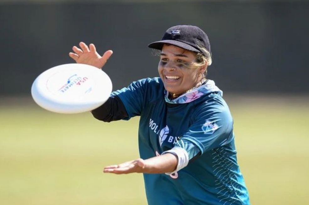 Valeria Cárdenas también juega en el ultimate universitario de Estados Unidos con Molly Brown.