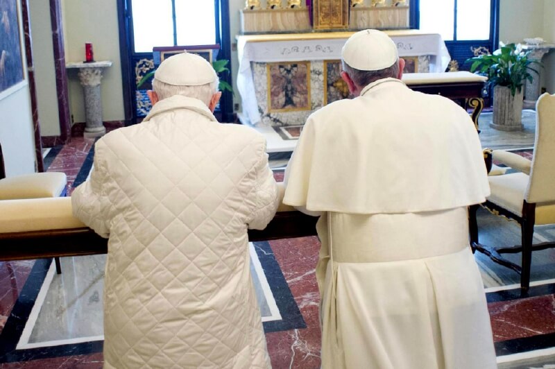 El celibato: el muro entre los dos papas