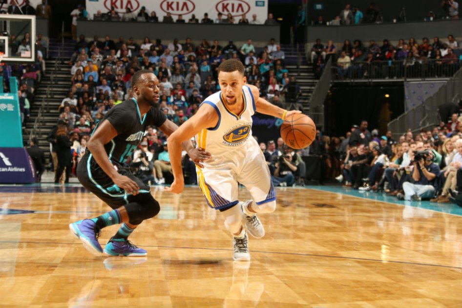 Stephen Curry marcó 40 puntos en el triunfo de los Warriors de Golden Sate. Foto: AFP