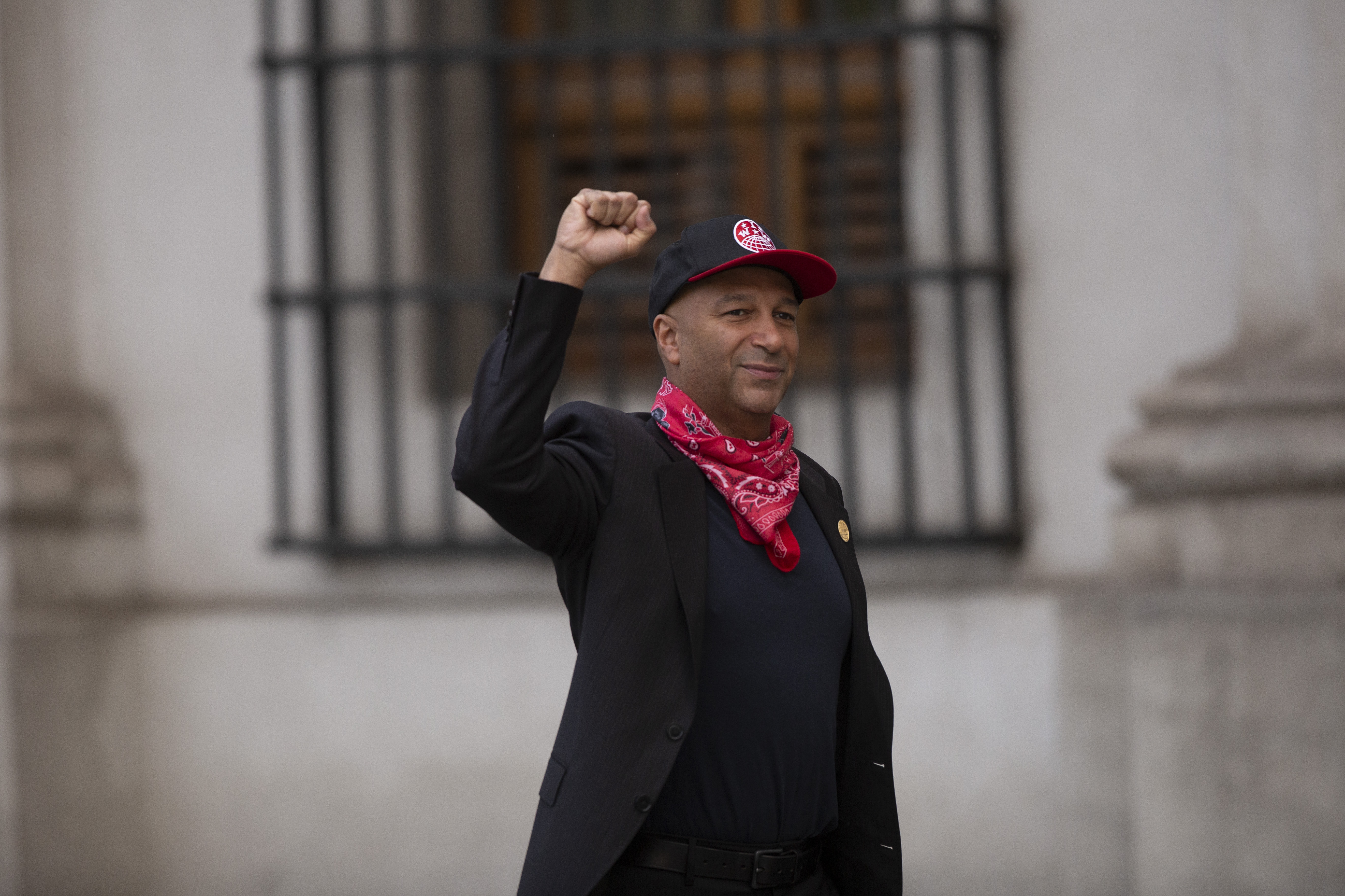 Tom Morello llegó a Chile tras 50 años del golpe de estado, ¿qué hará?