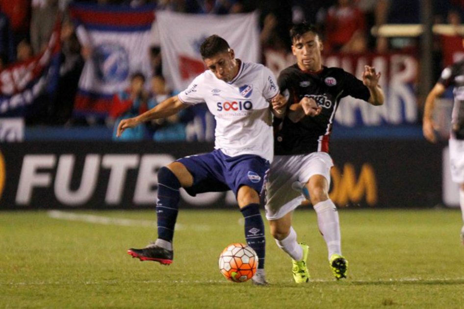 Nacional de Montevideo y River Plate de Uruguay empataron sin goles