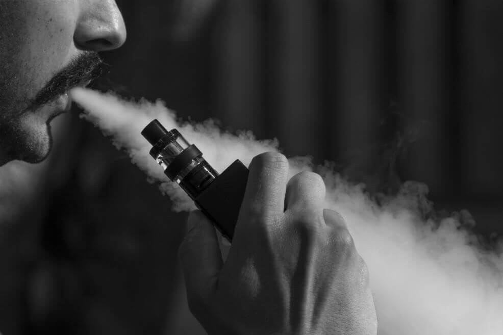 Llega a la Cámara proyecto que busca reglamentar vapeadores y cigarrillos electrónicos