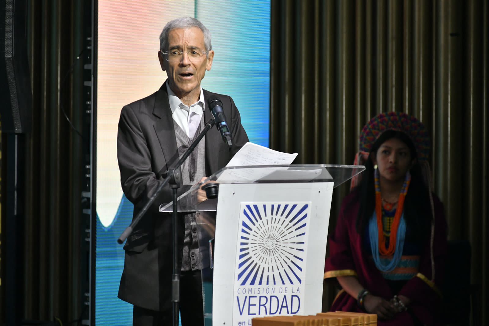 Esto respondió padre De Roux ante denuncias por ocultamiento de abusos sexuales