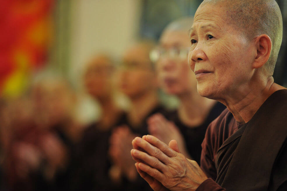 Monjas budistas combaten los estereotipos a punta de kung-fu