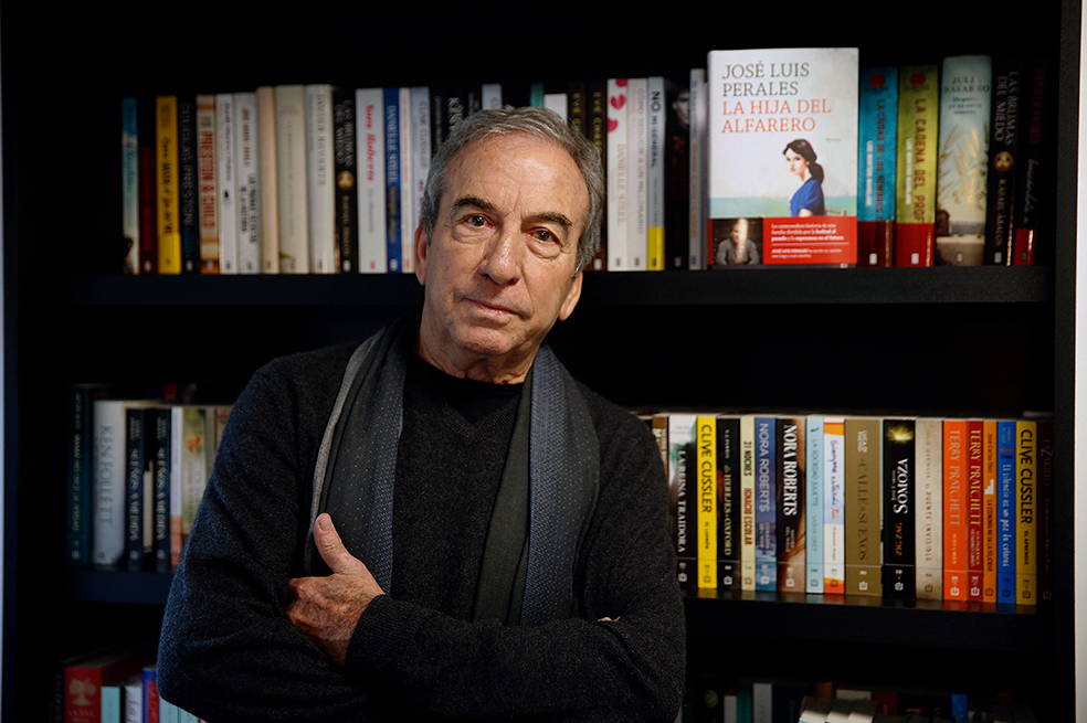 José Luis Perales lanza "La hija del alfarero", su segunda novela