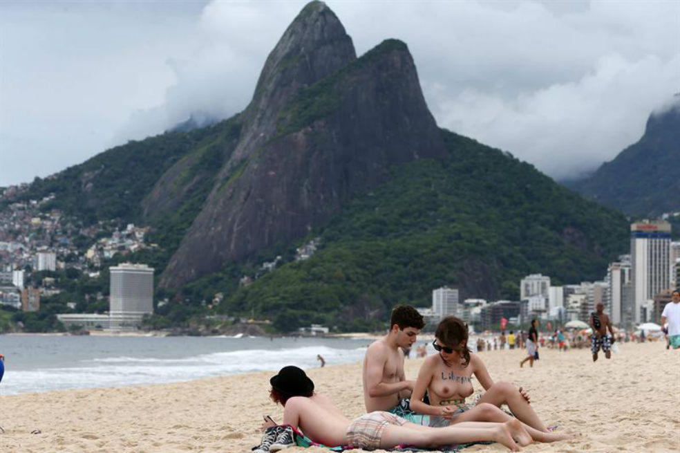 Así se vivió el ‘Toplessazo’ en la plaza de Ipanema