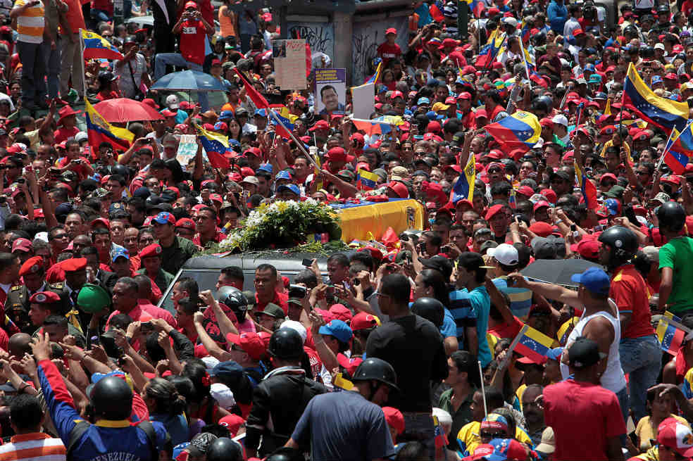 El luto rojo de Caracas