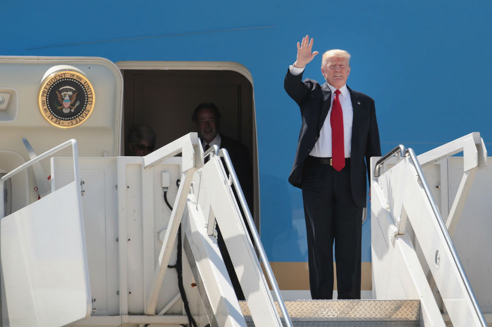 A Trump lo demandan casi a diario