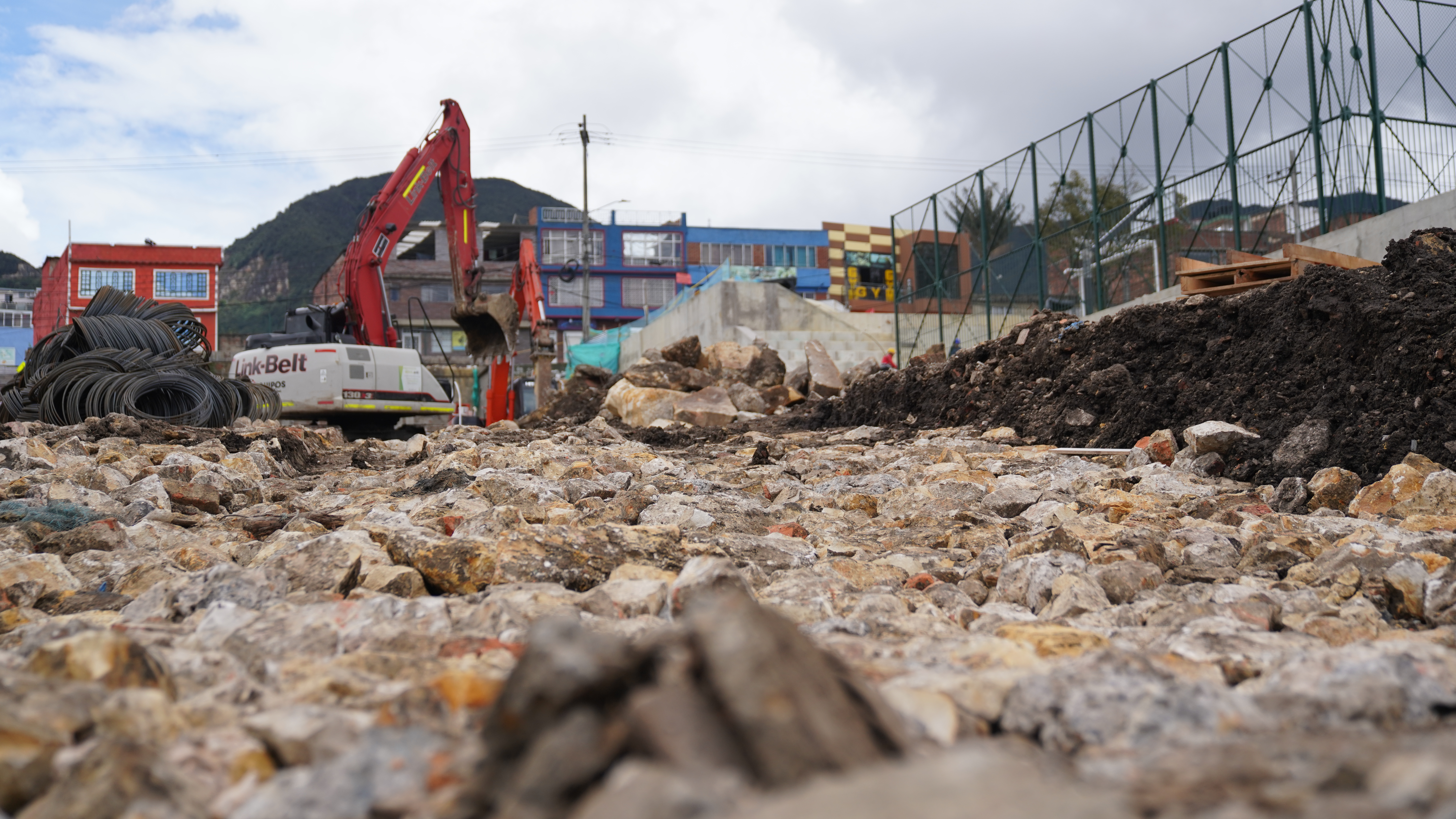Obras en inmediaciones de parque de La Gloria, en donde se construirá el nuevo edificio.