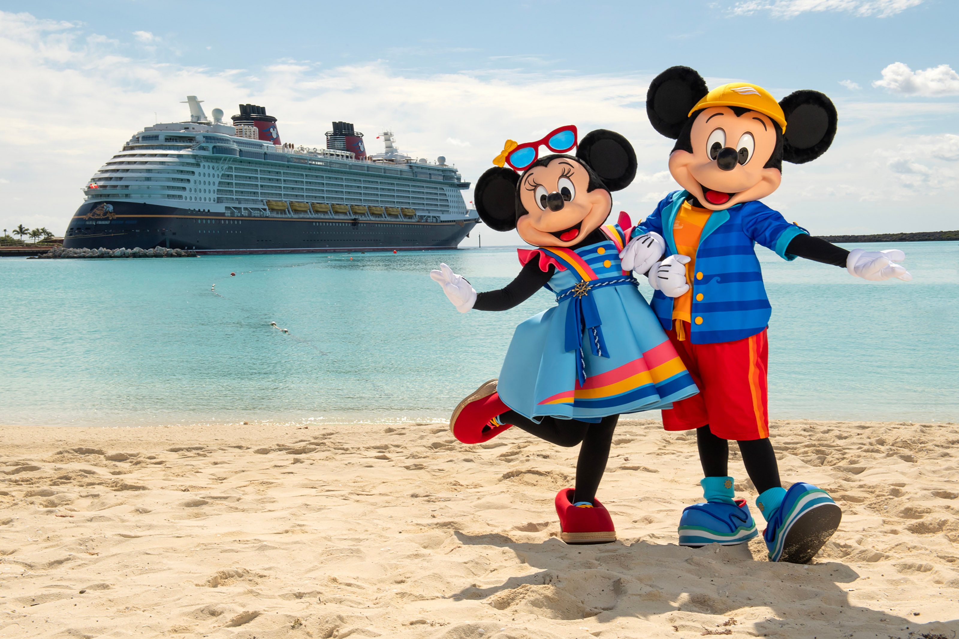 Con estos nuevos looks, los personajes de Disney traen aún más magia y diversión a los visitantes de la isla ubicada en las Bahamas.