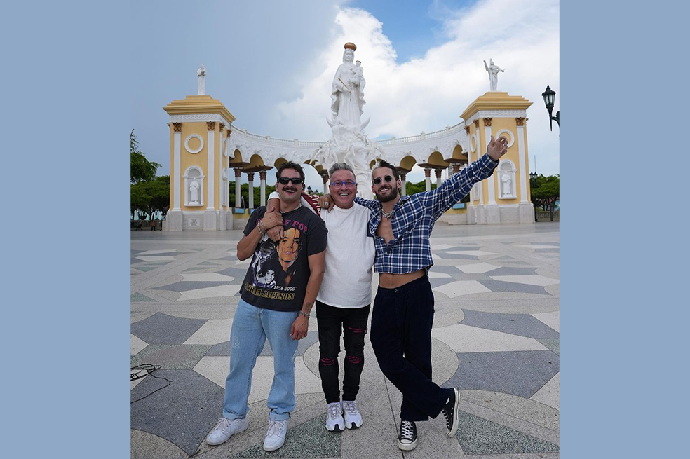 Ricardo Montaner regresó a Venezuela: en su emotiva llegada lloró en la calle