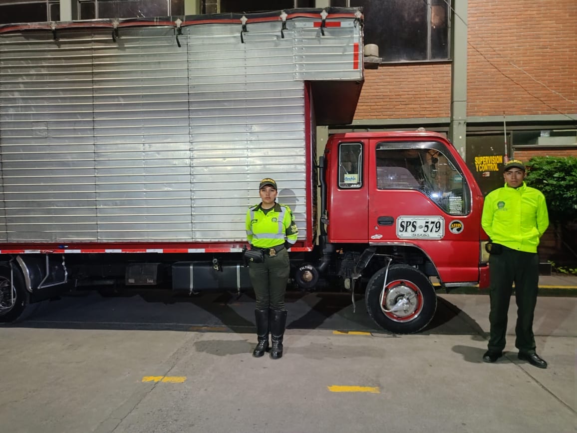 Golpe al mercado negro de autopartes: recuperan 84 vehículos hurtados en 8 días