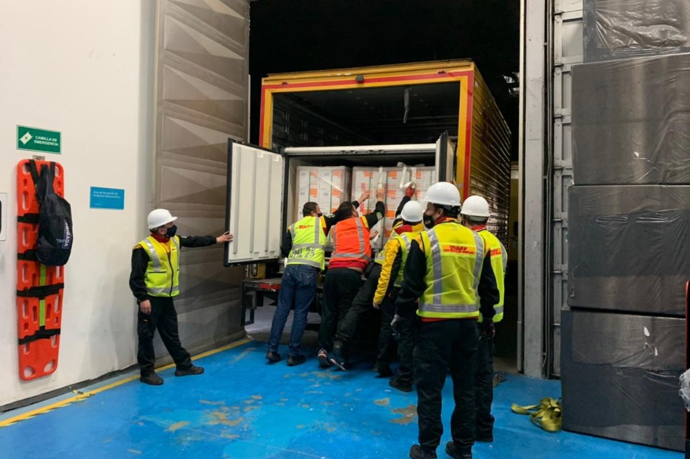 Llegaron un millón más de dosis de vacuna Sinovac a Colombia