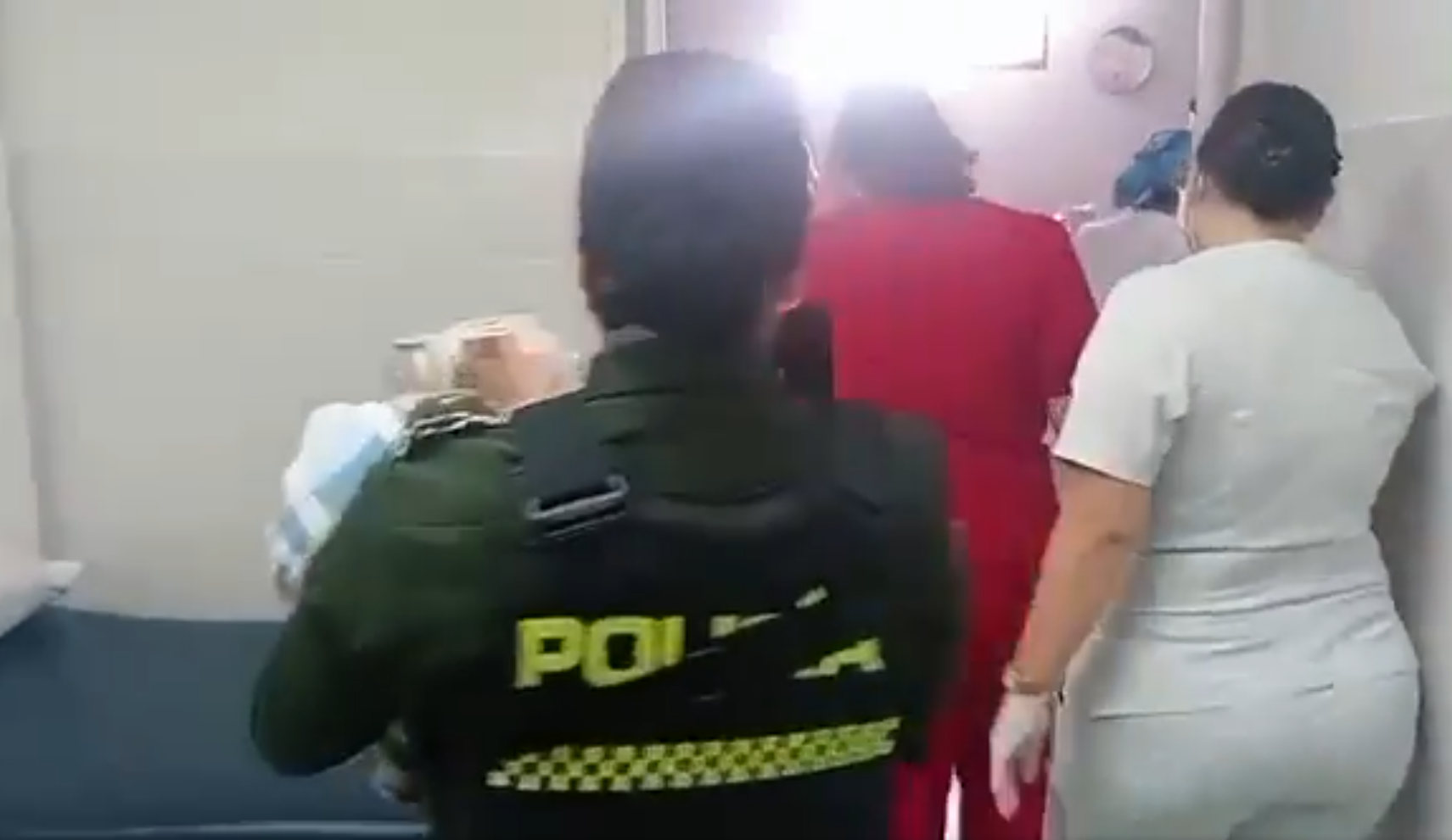 Policía de Santander asistió parto de mujer que no sabía que estaba embarazada