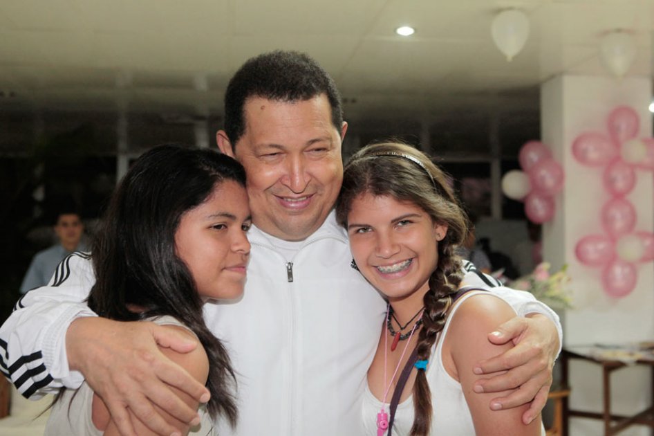 Familia de Chávez acusa a Capriles de ofender la memoria del presidente